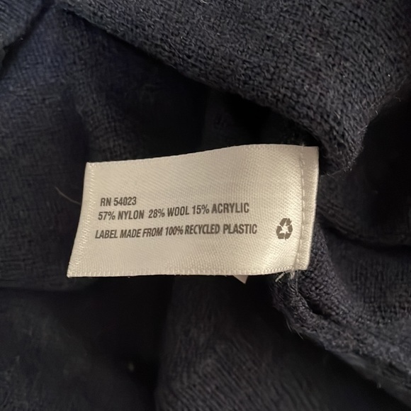 Gap Navy Blue V-Neck Sweater with Striped Sequin Wrist Cuffs - NWOT - Picture 6 of 6